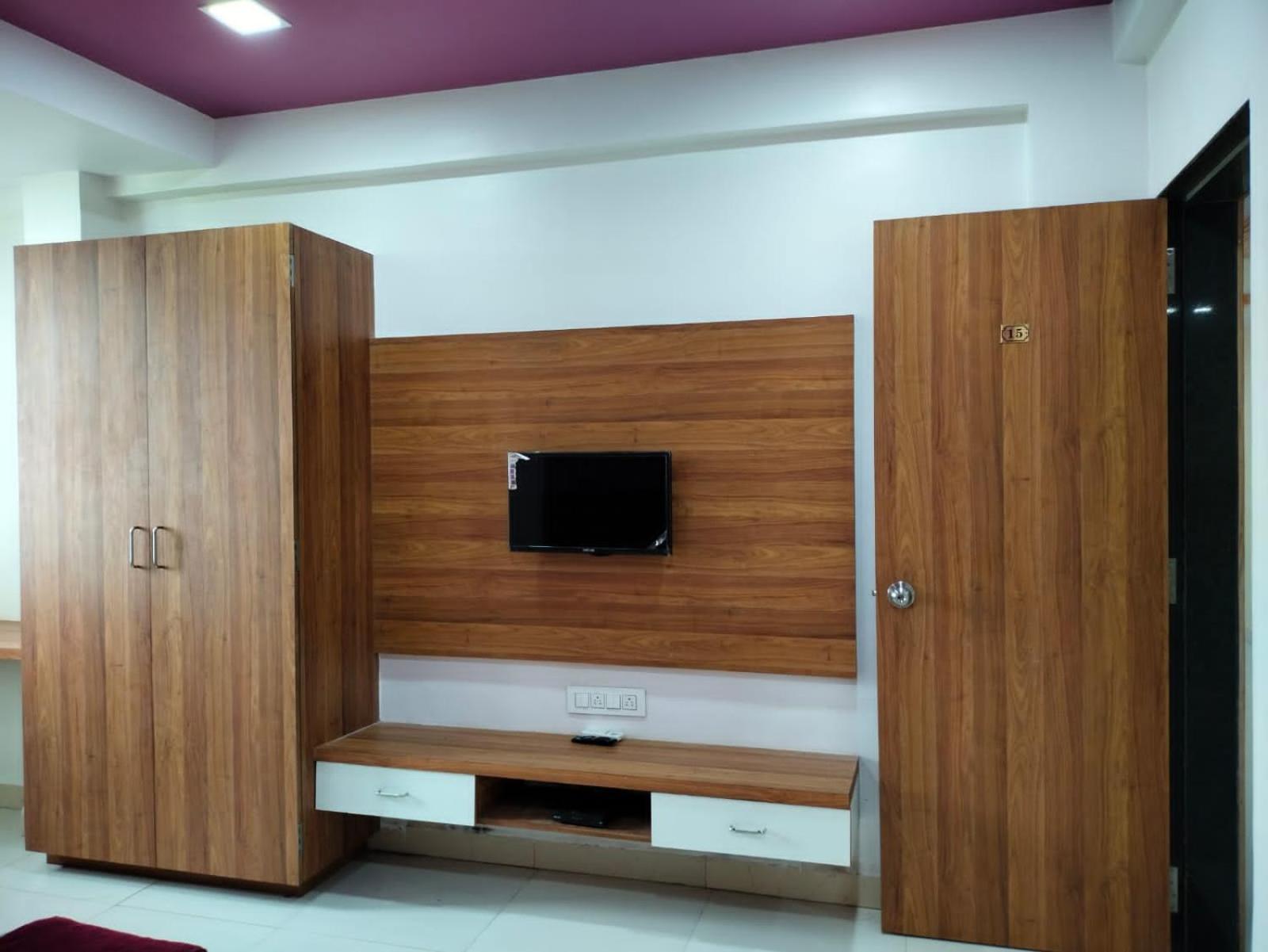 Hotel Shreejay Mahad Luaran gambar
